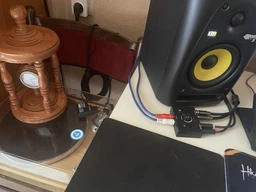 Двухсторонний аудио сплиттер-свитч Addap AS01, с RCA стерео сигналом на 2 канала, 2в1 звуковой переключатель + коммутатор