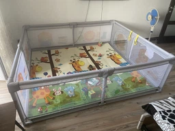 Дитячий ігровий манеж Terrio Lion XL 180×200 см сірий для малюків, з ручками та 60 кольоровими м’ячиками