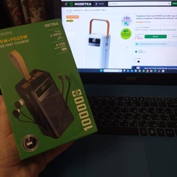 Повербанк 100000 mah 20W Super Fast Charge 10269 з LED дисплеєм і швидкою зарядкою PD/QC 3 порта powerbank павербанк для телефона apple айфона iphone самсунг samsung роутера планшета універсальний з ліхтариком чорний фото від покупців 7
