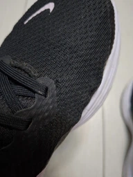 Жіночі кросівки для бігу Nike W Revolution 8 HJ8485-101 41 (9.5US) Білі (197862925548)
