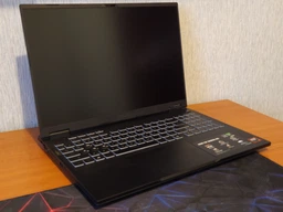 Ігровий ноутбук ASUS TUF A16 (FA608UM-RV016), AMD Ryzen 7 260 / 16" / 165Гц / RAM 16 ГБ DDR5 / SSD 512 ГБ / RTX 5060 / Без ОС / Темно-сірий
