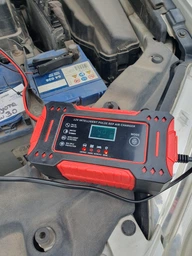 Зарядний пристрій для автомобільних акумуляторів 12V 6 A, портативна інтелектуальна зарядка для свинцево-кислотних АКБ 4–120 А·год з режимами AGM, Pulse Repair, зарядне для авто та мото, BC-006-Red