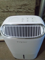 Осушувач повітря 16л/24 год evoair NovaDry 16 Smart, датчик вологи, Wi- Fi - дистанційне керування, іонізація повітря, УФ - знежараження, резервуар 2.5 л, розумний контроль вологості повітря, White - Creme