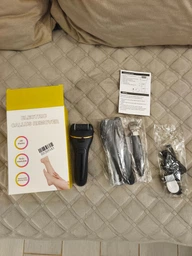 Електрична роликова пилка пемза для ніг та п'ят акумуляторна Electric Callus Remover з LCD дисплеєм та функцією самоочищення + великий комплект за догляду за ногами фото від покупців 1