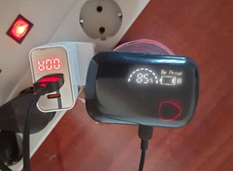 МЗП Hoco C100A PD20W + QC3.0 charger with digital display ( EU ) White фото від покупців 1