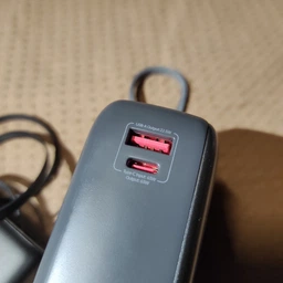 Повербанк 30000 mAh 65W для ноутбука Foneng PX128 с LED дисплеем и быстрой зарядкой PD/QC USB-C порт встроенный кабель Type-C универсальный мощный портативный повербанк 30 000 power bank павербанк для телефона iPhone Samsung роутера планшета серый фото від покупців 2