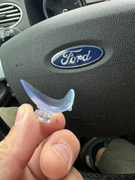 Солнцезащитная выдвижная шторка в авто 155х70см из ткани и фольги Car Boot NJ-527