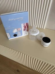 Молоковідсмоктувач електричний бездротовий Electric Brest Pump Evianangel Model Q2 портативний акумуляторний для зціджування масажний переносний універсальна пляшка для годування білий