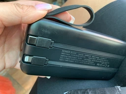 Повербанк FOYU FO-9020 30000 мАг Power Bank зовнішній акумулятор 22,5 Вт швидка зарядка Power Delivery для телефона смартфона iPhone планшета з 2 вбудованими кабелями USB Type-C Lightning LED дисплеєм ліхтариком ремінцем на 3 пристрої білий фото від покупців 1