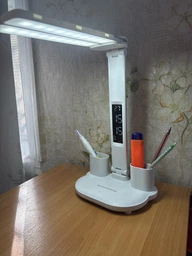 Світлодіодна настільна лампа трансформер на акумуляторі з дисплеєм 12в1 Tech Lamp - багатофункціональна з подвійним джерелом світла, календарем, термометром та тримачем для ручок, біла фото від покупців 5