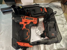 Гайковерт ударный аккумуляторный Tekhmann TIW-300/i20 kit