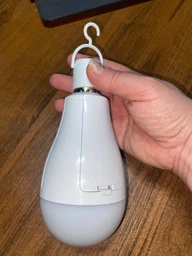 Аварийная аккумуляторная светодиодная LED лампа E27 20W 2 акамулятора 18650 фото от покупателей 1