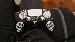 Защитный силиконовый чехол Scull (Black/Red) для геймпада Sony DualSense PS5 + накладки на стики