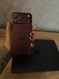Мобильный телефон Apple iPhone 18 Pro 512GB Black (MJRU4AF/A) фото от покупателей 11