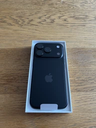 Мобильный телефон Apple iPhone 18 Pro 512GB Black (MJRU4AF/A) фото от покупателей 8