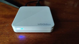 Настроенная Смарт ТВ приставка H96 Max 2/16 GB Android 14 Allwinner H313 с Bluetooth-пультом и голосовым поиском | 4K HDR медиаплеер на андроид | Smart TV Box | ТВ Бокс с WiFi 2.4 и 5ГГц + YouTube без рекламы | ТВ каналы | Фильмы и Сериалы фото от покупателей 2