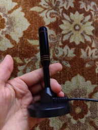 Домашняя антенна для цифрового ТВ 25 dBi Antenne комнатный усилитель сигнала HD 1080 VHF / UHF для DVB-T / T2, 13х.6.2 см, черный (102609816)