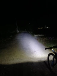 Велосипедная LED фара велосипедный фонарь передний велофара аккумуляторная на руль фото от покупателей 12