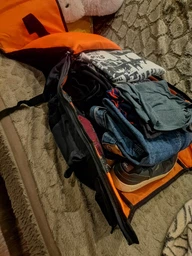 Рюкзак сумка спортивна туристична велика містка 55 л міцна для подорожей спортзалу тренувань кемпінгу походу ручної поклажі з відділенням для вологих речей органайзером кріпленням на валізу чоловіча жіноча чорна фото від покупців 2