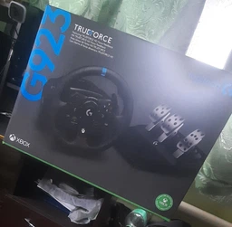 Проводной руль Logitech G923 Racing Wheel and Pedals for Xbox One and PC (941-000158)