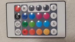Аккумуляторний нічник з USB зарядкою LED RGB лампа в спальню Villa Volance з пультом, зміна 13 кольорів, регулювання яскравості біла + жовта
