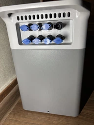 Зарядна станція Deye SUN-BK250 / 2500 Вт / 2560 Вт⋅год / LiFePO4 (SUN-BK250-2.56KWH-EU-AM4-18L) фото от покупателей 11