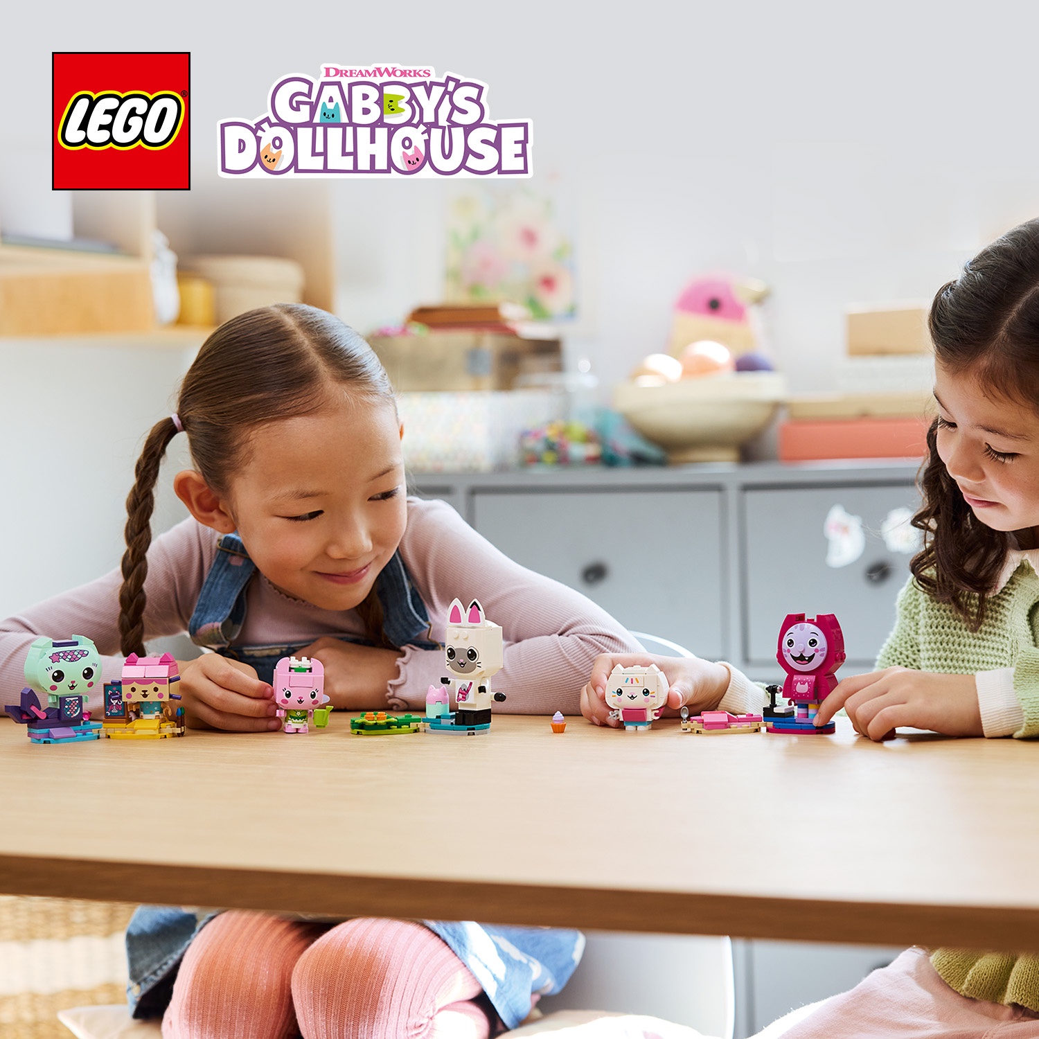 Конструктор LEGO Gabby's Dollhouse Друзья-кошки Габби из кубиков