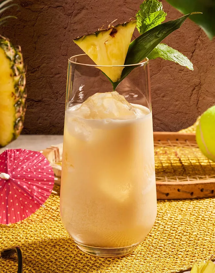 Коктейль Extra Colada с Chivas Regal Extra