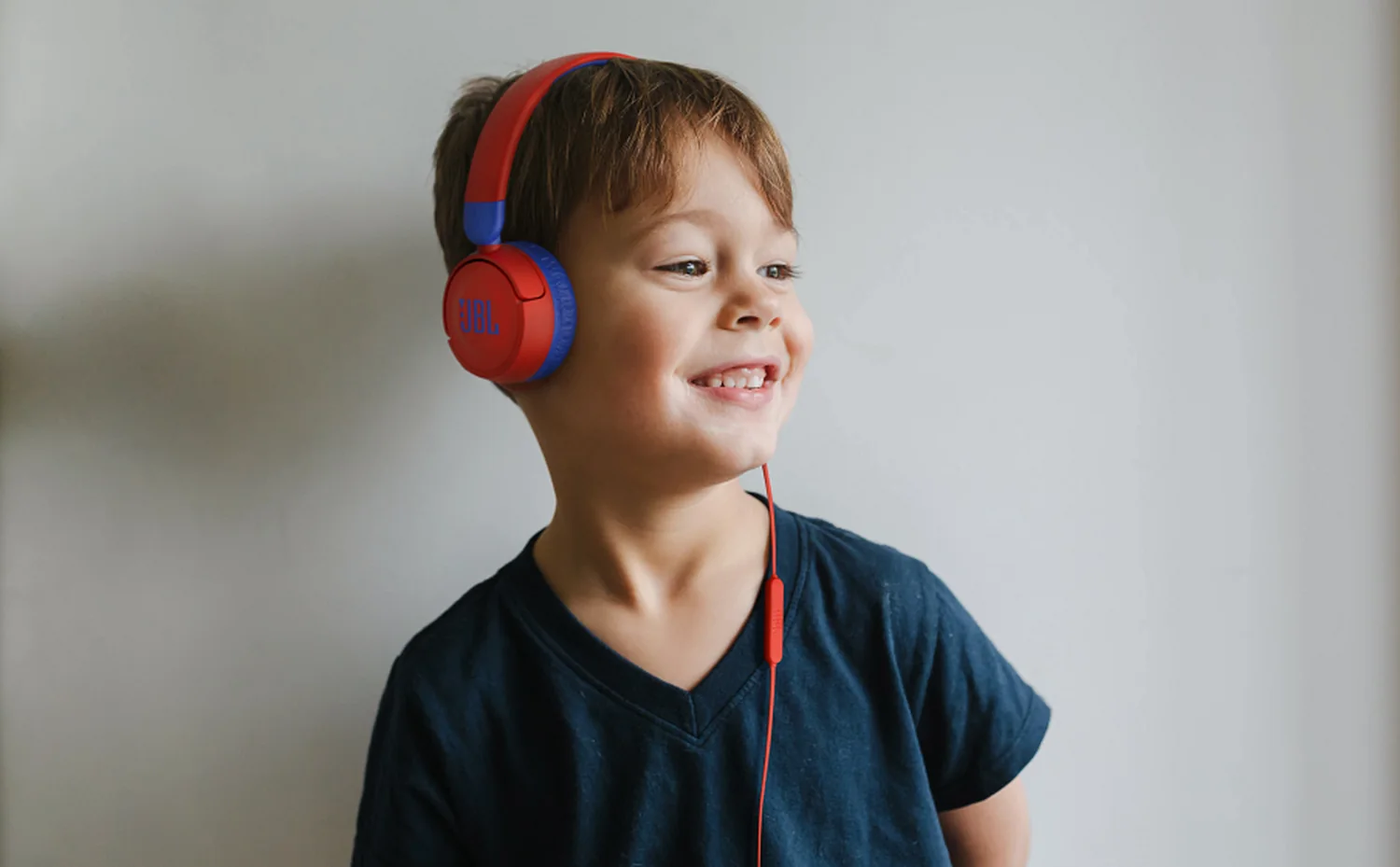 Безпечний звук до 85 дБ у JBL JR 310