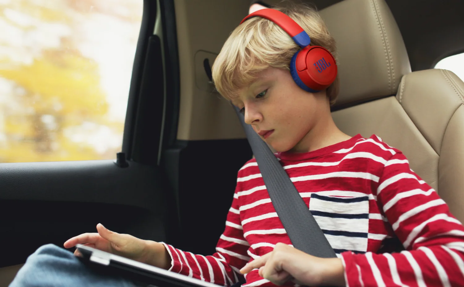 Bluetooth в JBL JR 310 BT