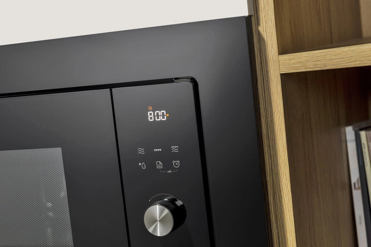 Таймер обратного отсчёта на дисплее микроволновой печи Gorenje