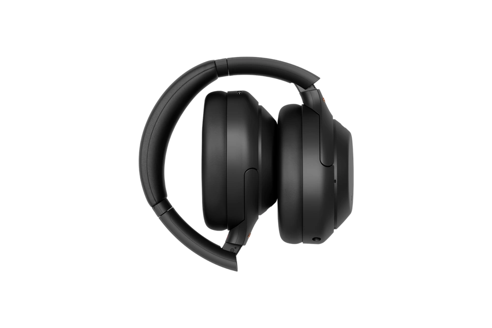 Наушники Sony WH-1000XM4 в сложенном виде
