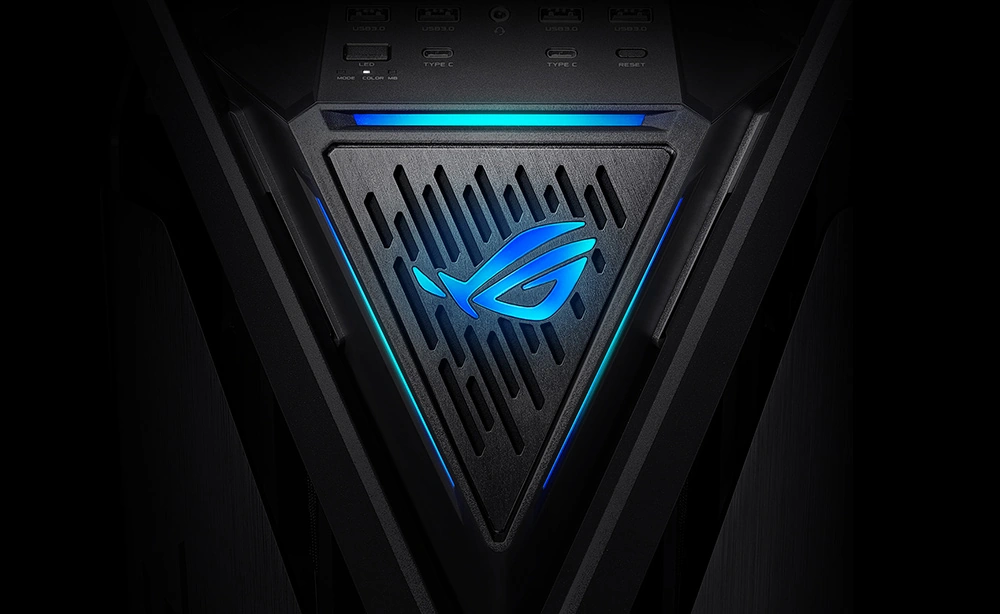 Крупный план компонентов ARGB на передней панели ROG Hyperion GR701