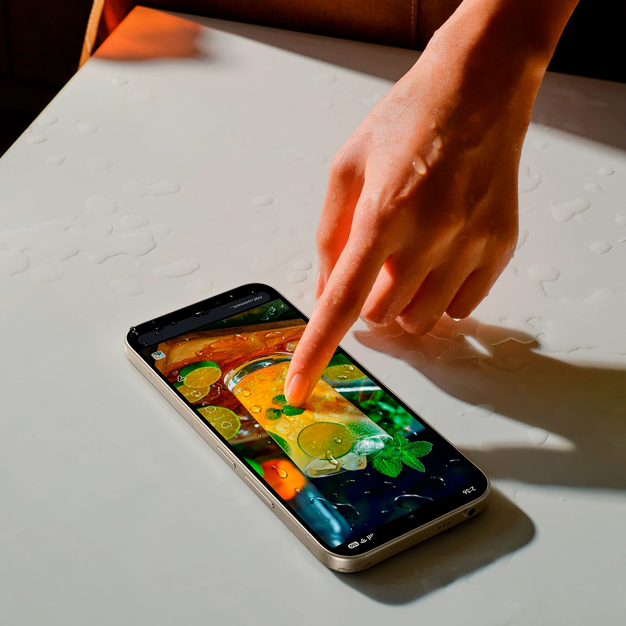 Екран Xiaomi REDMI 17 із технологією Wet Touch у краплях води