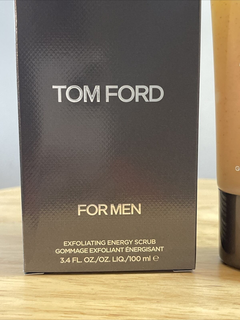 Скраб для лица мужской Tom Ford For Men Exfoliating Energy Scrub – низькі  ціни, кредит, оплата частинами в інтернет-магазині ROZETKA | Купити в  Україні: Києві, Харкові, Дніпрі, Одесі, Запоріжжі, Львові