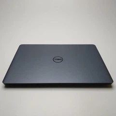 Dell Vostro 15 5581、Core i7-8565U、MX130 Игровой ноутбук Dell Vostro 5581 / 15.6