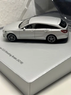 Модель автомобіля Mercedes-Benz CLS-class (X218) Shooting Brake