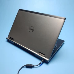 Dell/Vostro 3750/Corei3-2330M/4GB/320GB/DVDマルチ/17.3型/Win10