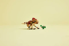 Конструктор LEGO Jurassic World Маленький динозавр Долорес