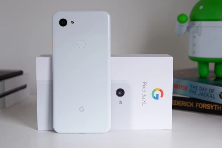 Смартфон Google Pixel 3a XL 4/64GB Clearly White – фото, відгуки