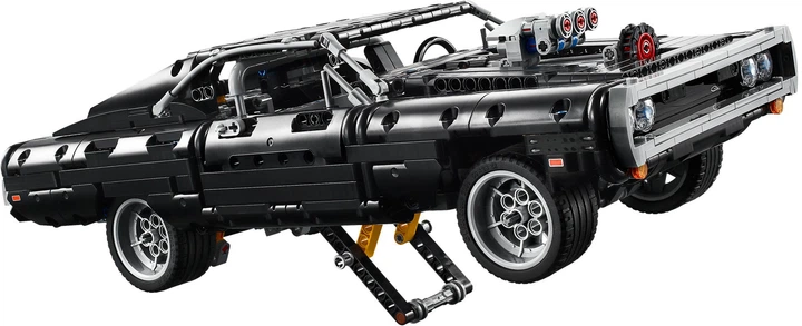 Zestaw klocków LEGO Technic Dom's Dodge Charger 1077 elementów (42111) - obraz 10