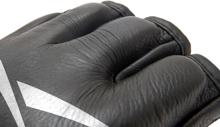 Перчатки для смешанных единоборств MMA Reebok Combat L Черно-красные (RSCB-10330RDBK) - Фото 4 Перчатки для смешанных единоборств MMA Reebok Combat L Черно-красные (RSCB-10330RDBK) - изображение 4