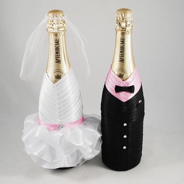 Правильно выбираем свадебные бутылки шампанского