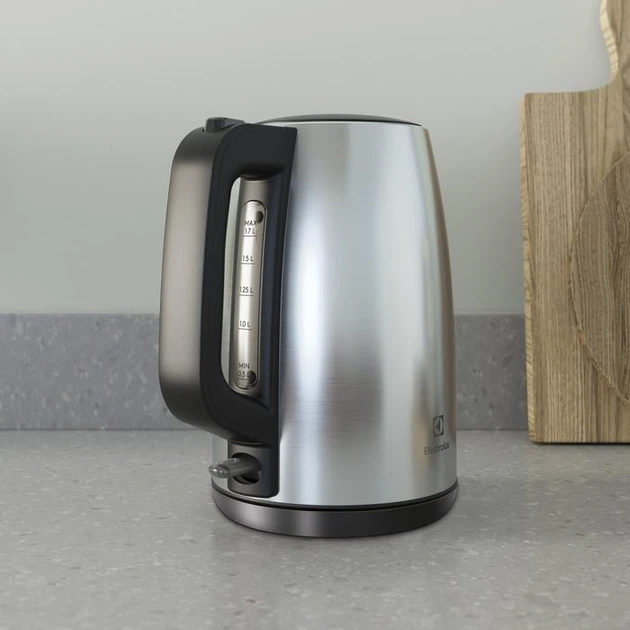 Электрочайник Electrolux Сreate 3 E3K1-3ST 1.7 л серый - изображение 2