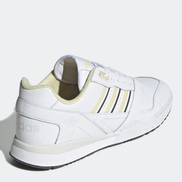 Buty sportowe damskie skórzane do kostki adidas Originals A.R. Trainer BD7840 36 23 cm Białe (4060512079723) - obraz 4