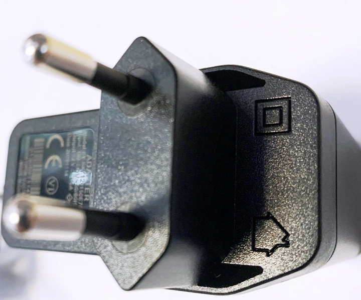 Блок питания оригинальный 12V/1,5A для спутникового ресивера strong srt 7602 (7601, 7600) Viasat (Виасат) - Фото 4 Блок питания оригинальный 12V/1,5A для спутникового ресивера strong srt 7602 (7601, 7600) Viasat (Виасат) - изображение 4