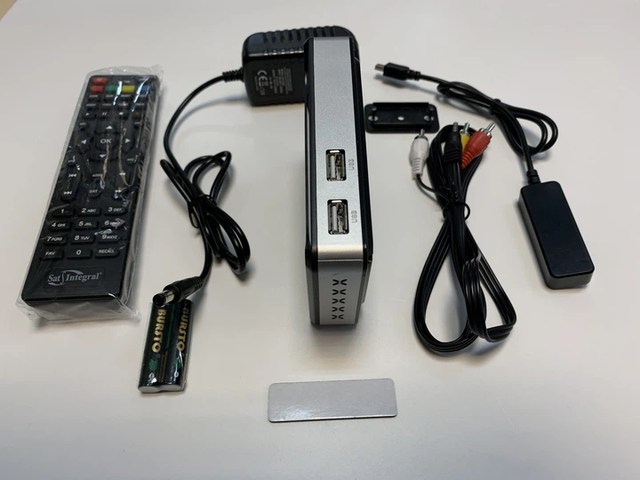 Комбинированный спутниковый тюнер (ресивер) Combo (Комбо) DVB S2 и T2 + цифровая антенна для Т2 комнатная Eurosky ES 008 ОMEGA с усилителем - комплект - Фото 7 Комбинированный спутниковый тюнер (ресивер) Combo (Комбо) DVB S2 и T2 + цифровая антенна для Т2 комнатная Eurosky ES 008 ОMEGA с усилителем - комплект - изображение 7