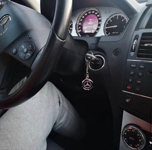 Брелок автомобильный Кристал на ключи Mercedes GF с подсветкой (HbP050874) - изображение 7
