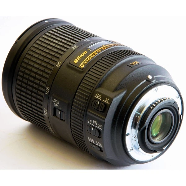 Nikon Nikkor AF-S 18-300 mm F/3.5-5.6 G ED DX VR – фото, отзывы