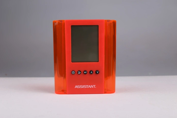 Настольные часы с будильником Assistant AH-1050 red контейнер для ручек - Фото 2 Настольные часы с будильником Assistant AH-1050 red контейнер для ручек - изображение 2